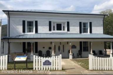 Main picture of 19391 Main St