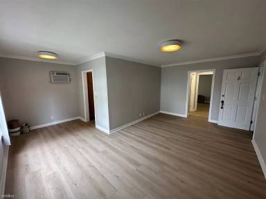 Main picture of 1015 N Doheny Dr