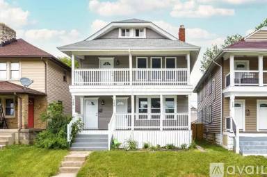 Main picture of 766 Kelton Ave