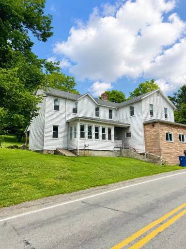 Main picture of 225 Thompson Run Rd