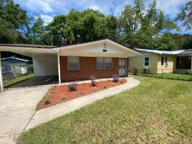 Main picture of 1585 W 31st St