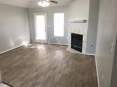 Main picture of 1915 76th St