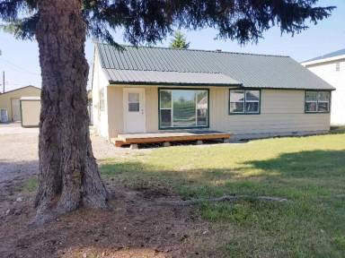 Main picture of 214 Forest Dr