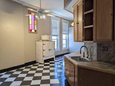 Main picture of 514 E State St