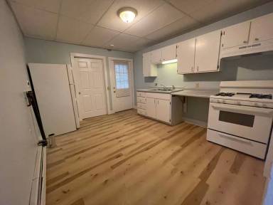 Main picture of 58 N Pearl St