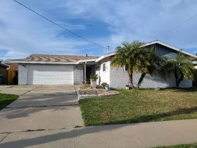 Main picture of 726 Holly Ave