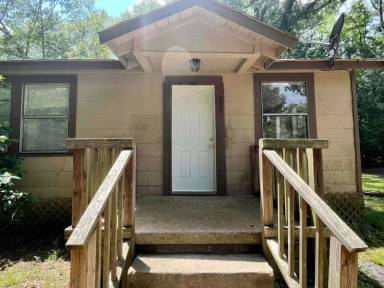 Main picture of 517 N Live Oak St
