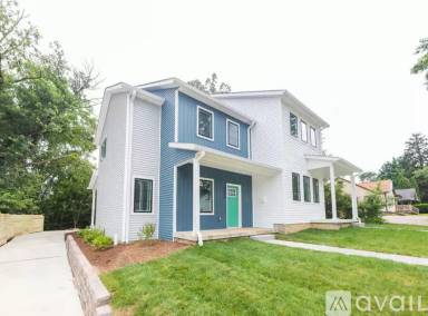 Main picture of 1212 N Woodburn Ave
