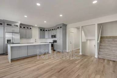 Main picture of 105 E Chandlerpoint Way