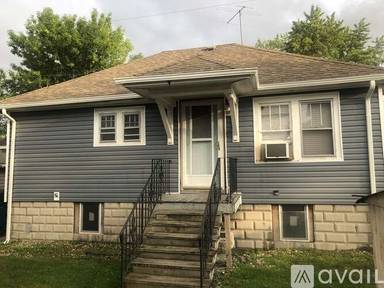 Main picture of 928 Merrill St