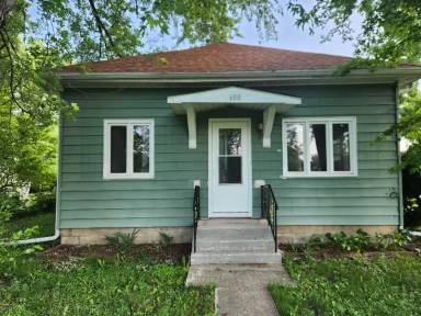 Main picture of 600 NE 3rd St