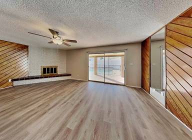 Main picture of 4507 W Gardenia Ave