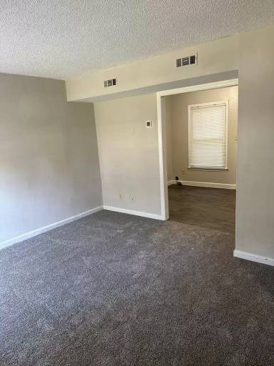Main picture of 523 Nelson Ave