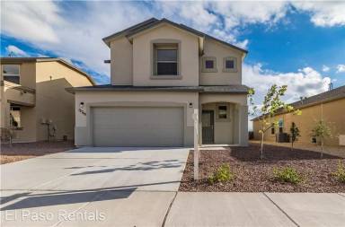 Main picture of 12748 Runway Ave