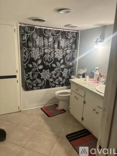 Main picture of 1010 Woods Dr