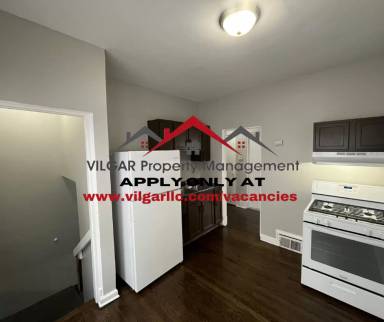 Main picture of 612 Hovey St