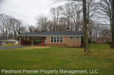 Main picture of 1215 Twin Oak Dr