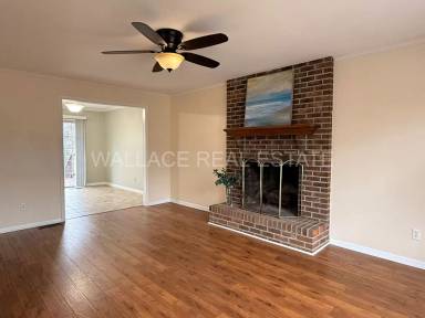Main picture of 1102 Buxton Dr