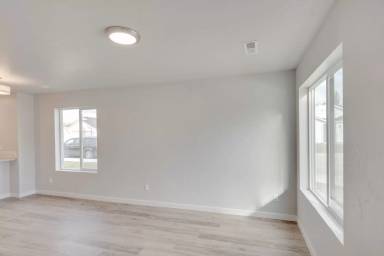 Main picture of 11031 W Crestwater Ln