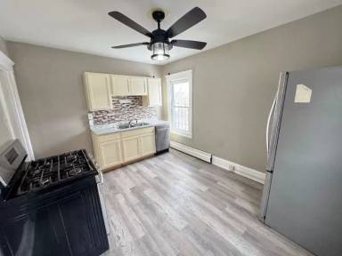 Main picture of 3336 W 41st St