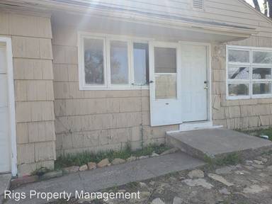 Main picture of 3136 SE Emerson St