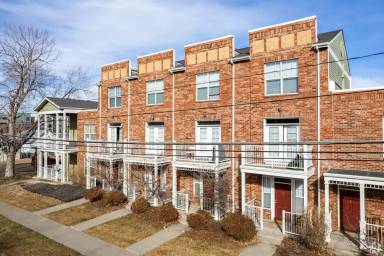 Main picture of 2855 Arapahoe St