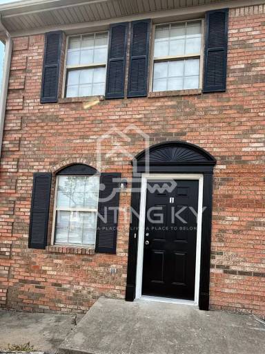 Main picture of 182 S Killarney Ln