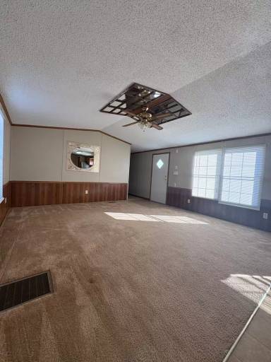 Main picture of 506 Edison Ct