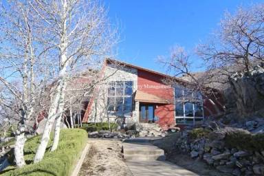 Main picture of 5832 Spring Canyon Rd