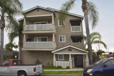 Main picture of 1771 Redondo Ave