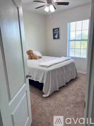 Main picture of 221 Arbor Lakes Dr