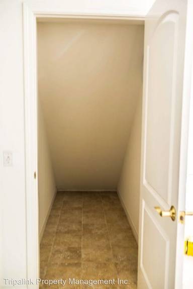 Main picture of 1383 W 22nd St