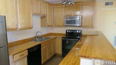 Main picture of 3219 W Parkway Dr
