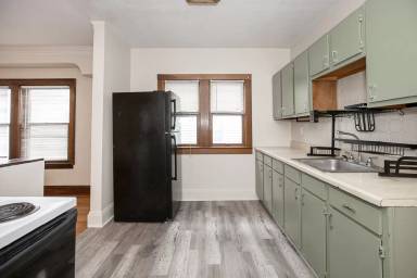 Main picture of 14718 Bayes Ave