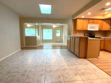 Main picture of 167 Kimberly Dr