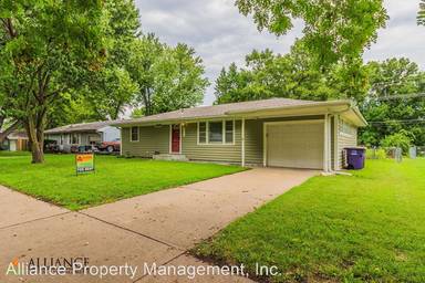 Main picture of 2412 Brockman St