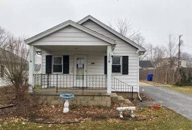Main picture of 821 E Wilson Ave