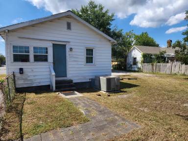 Main picture of 919 S 12th St