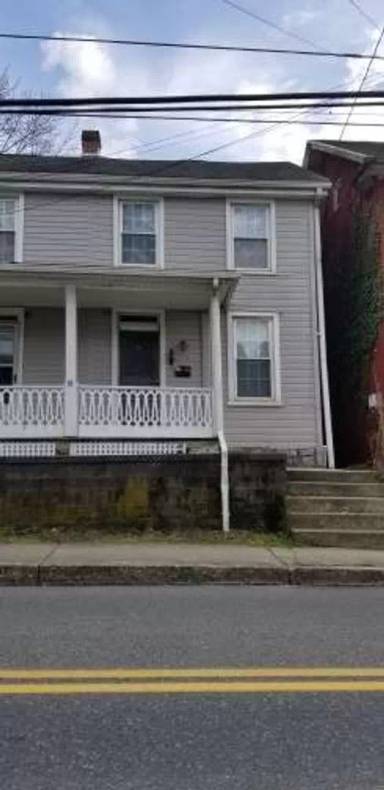 Main picture of 139 N Church St