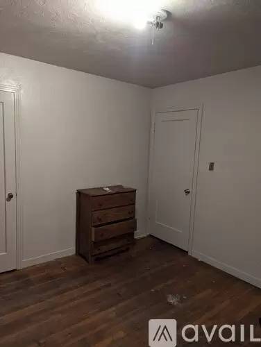 Main picture of 5531 33rd Ave