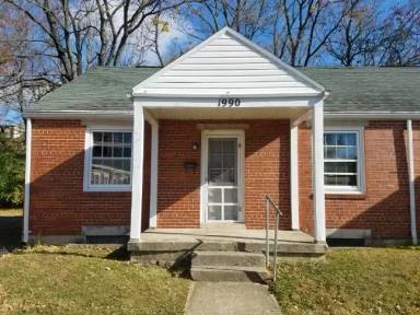 Main picture of 1990 Victoria Ave