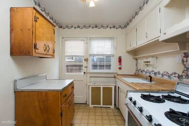 Main picture of 32 Kelly Pkwy
