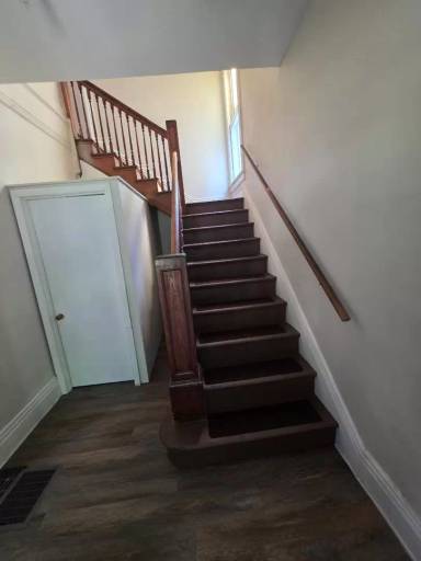 Main picture of 189 Parsells Ave