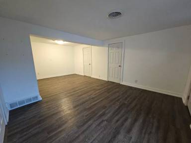 Main picture of 1315 Maplewood Dr NE