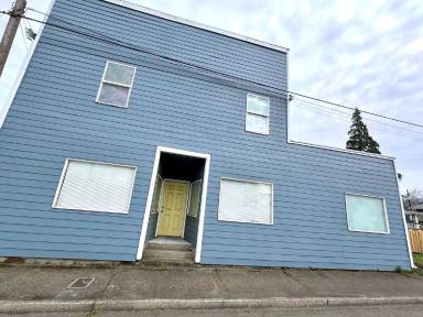 Main picture of 712 W Fourth Plain Blvd