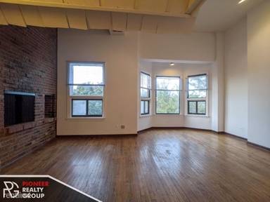 Main picture of 2519 N Lincoln Ave