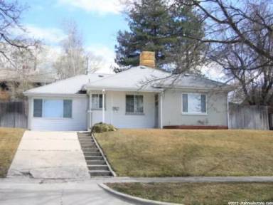 Main picture of 2615 S Melbourne St