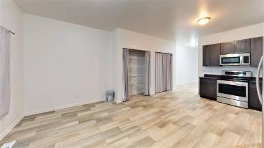 Main picture of 421 E 18th Ave