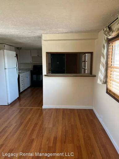Main picture of 247 N 2nd W