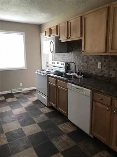 Main picture of 409 S Main St